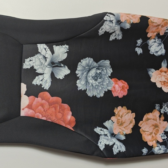 FANTAIST Floral Sleeveless Dress - Black and Multi Size Medium - Picture 6 of 16